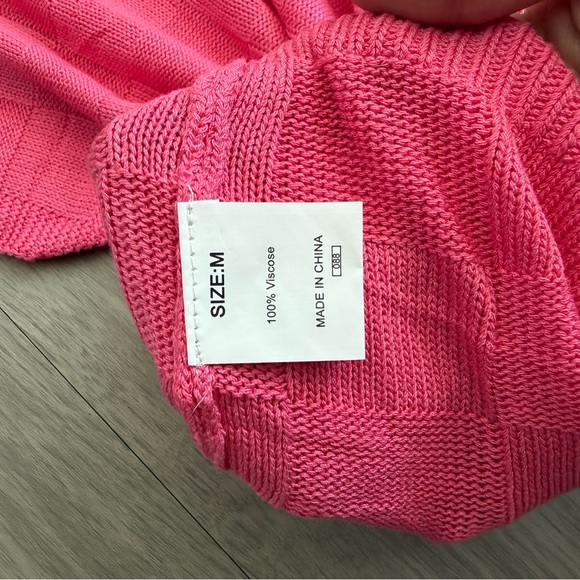 Women's Pink Knit Top - Picture 4 of 4